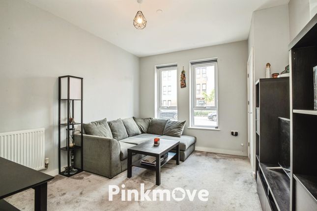 16, Cow Parsley Way, Newport photo 4