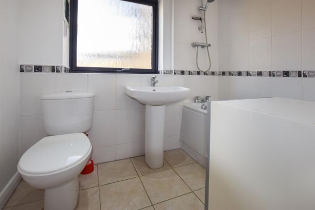 23 Bell House, Hirst Crescent, Wembley photo 5