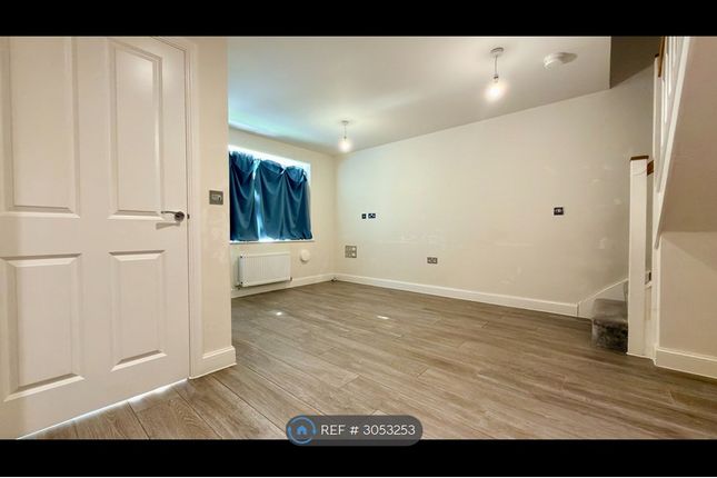 Atherton Court, Mottram, Hyde photo 5