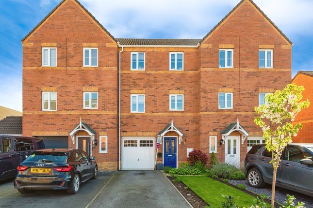 Town house for sale in Bellcross Way, Barnsley