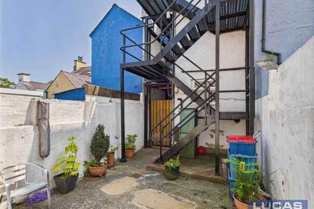 Flat 3 Wilmar, Beach Road, Menai Bridge photo 4