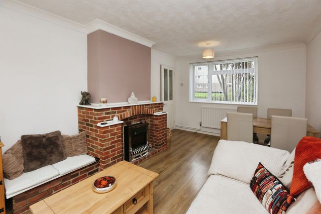 Tatwin Crescent, Southampton photo 2