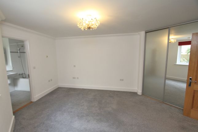 37 Devonshire Mansions , Grand Parade, Eastbourne photo 5