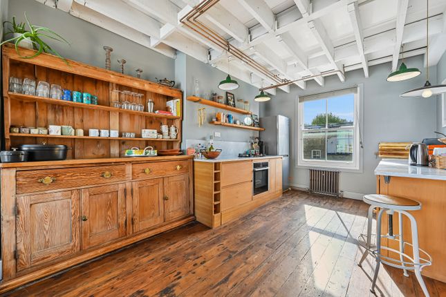 119, Chesterton Road, London photo 4