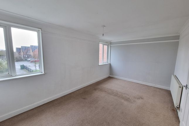 End terrace house to rent in Meadow Court, Droitwich