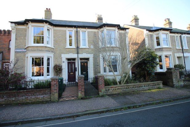 Thumbnail Flat to rent in Lyndhurst Road, Chichester