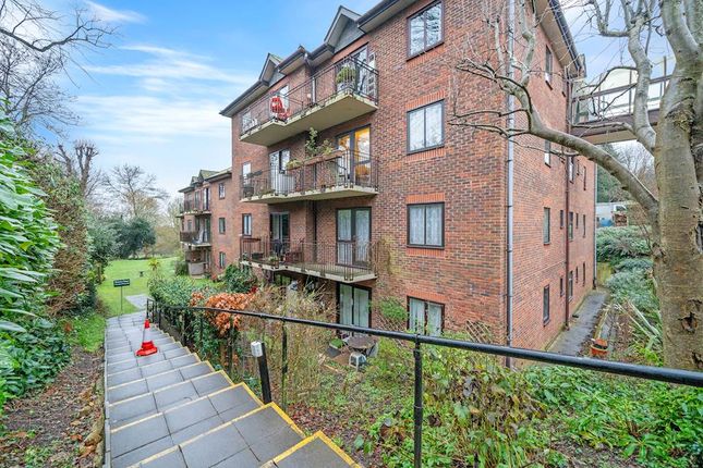 1-bed flat on 17, Rosetta Court, Upper Norwood, £120,000