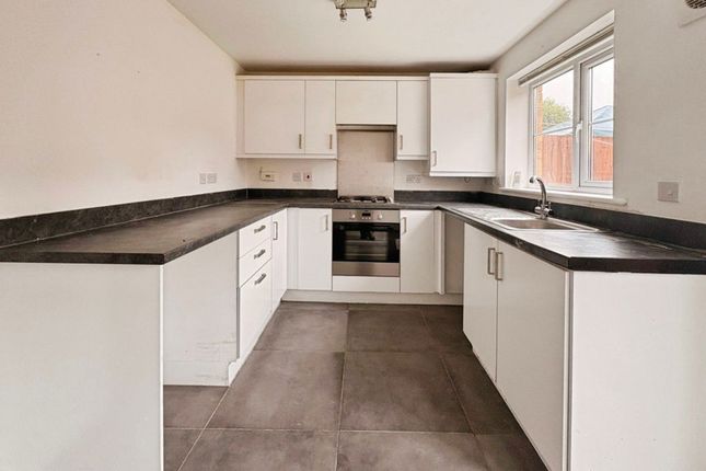5, Ynys Y Wern, Port Talbot photo 2
