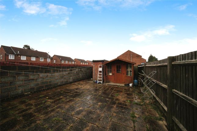 End terrace house for sale in Kestrel Way, Luton, Bedfordshire