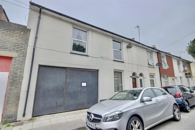 4-bed terraced on 29, St. Stephens Road, Portsmouth, £180,000
