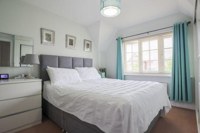 2, York Road, Calne photo 4