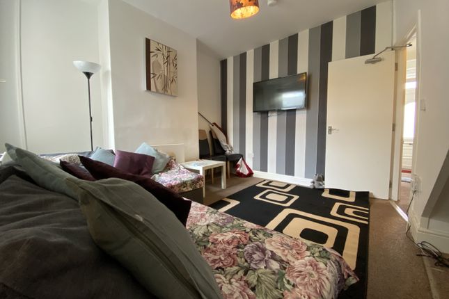 143, Glenroy Street, Cardiff photo 3