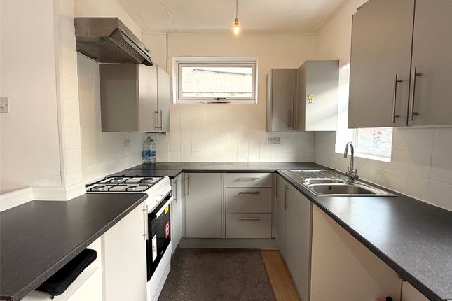 61, Wrexham Avenue, Walsall photo 2