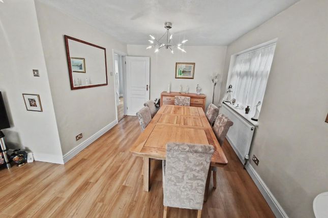 12, Sheridan Close, Rugby photo 4