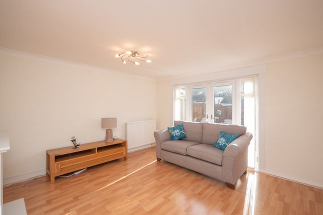 3b, Moss Knowe, Cumbernauld photo 2