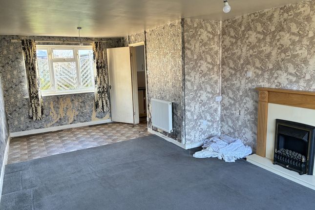 11 Curl View Crescent, Leominster photo 4