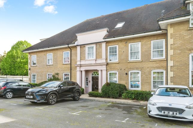 2-bed flat on Apartment 1/Holmewood House, Brighton Road, Banstead, £325,000
