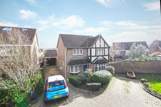 Thumbnail Detached house for sale in Old Grove Close, Cheshunt, Waltham Cross