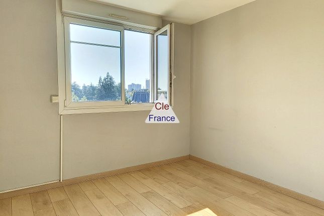 Apartment for sale in Pau, Aquitaine, 64000, France