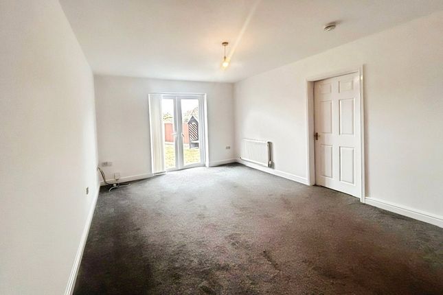 Flat 1, 36A,, Laurel Road, Doncaster photo 2