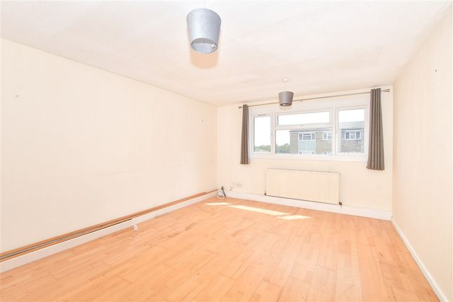Chippendale Road Broadfield, Crawley photo 4