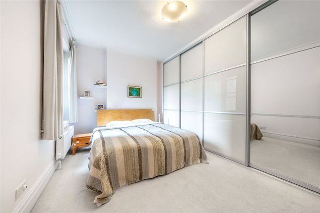 Flat for sale in Biddulph Mansions, Elgin Avenue, Maida Vale, London