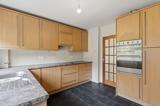 48 Newton Road, Lenzie, Glasgow photo 3