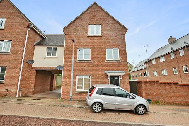 Thumbnail Town house for sale in Bardsley Close, Colchester