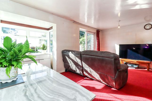 23 Margaret Close, Abbots Langley photo 5
