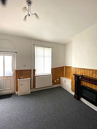 8 Allanson Street, ST. HELENS photo 2