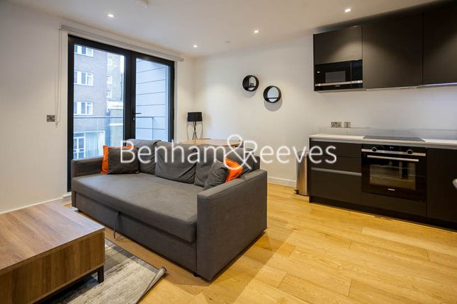Flat to rent in Luxe Tower, Dock Street