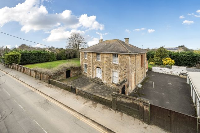 Shrivenham Road, Highworth, Swindon photo 4