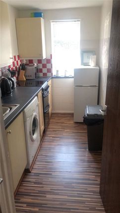 Flat to rent in St. Marys Avenue, Hemingbrough, Selby