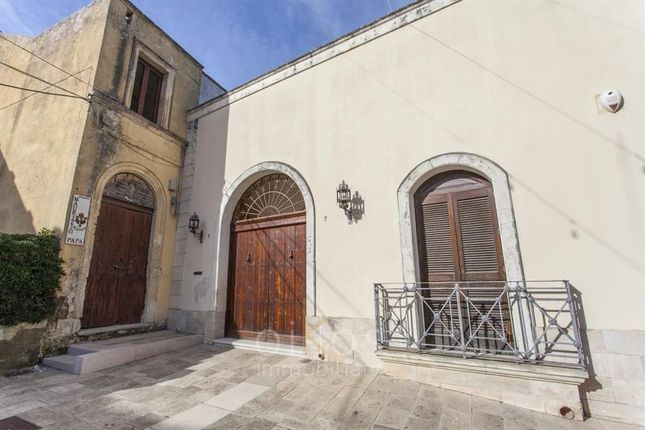 Property for sale in Squinzano, Puglia, 73018, Italy
