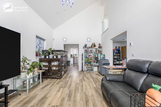 6, Clos Yr Odyn, Llanon photo 4