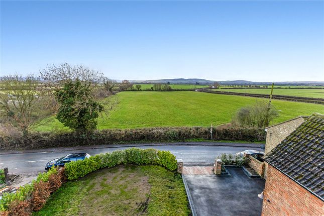 38, Horton Road, Buckinghamshire photo 2