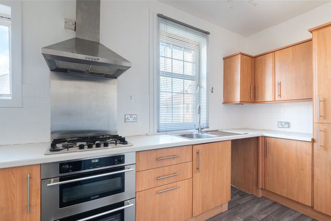 21, Letham Avenue, Fife photo 3