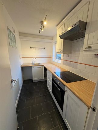 3a, Downwood Close, Northampton photo 4