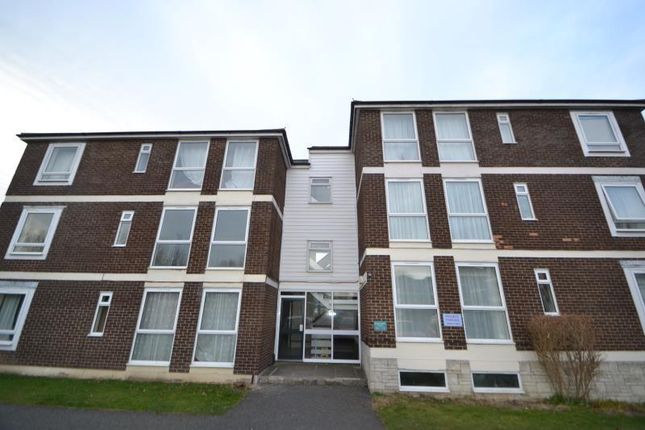Flat to rent in Bilbao Court, Andover
