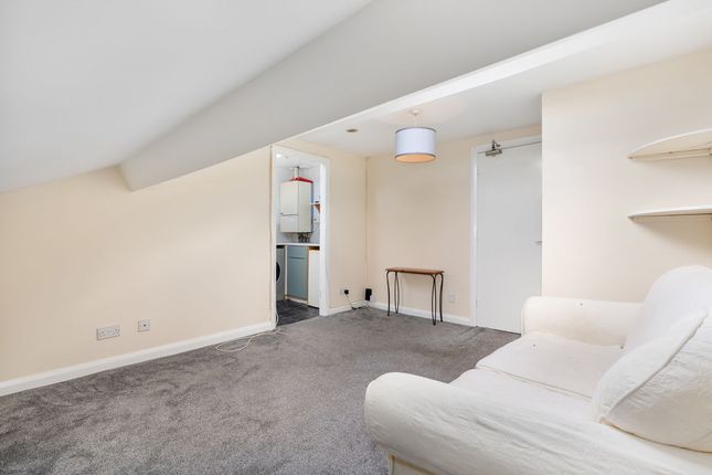 Flat 3, 24, Castle Street, Douglas photo 3