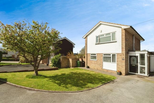 Thumbnail Detached house for sale in Hillside Road, Hastings