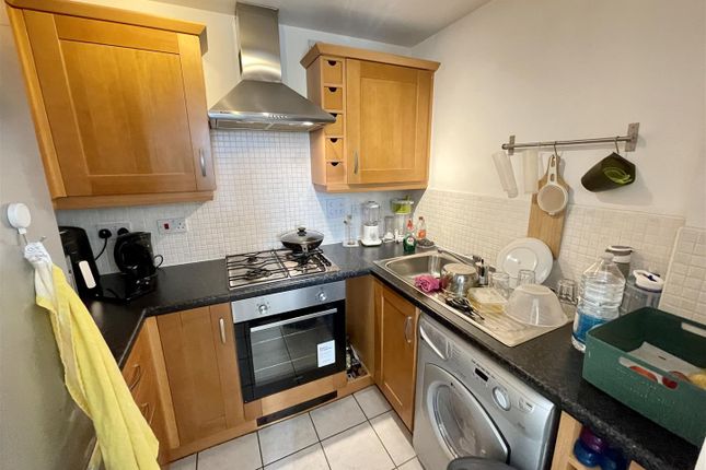 Flat for sale in Pinhigh Place, Salford