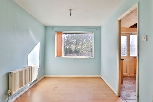 Hathaway Drive, Leeds photo 4