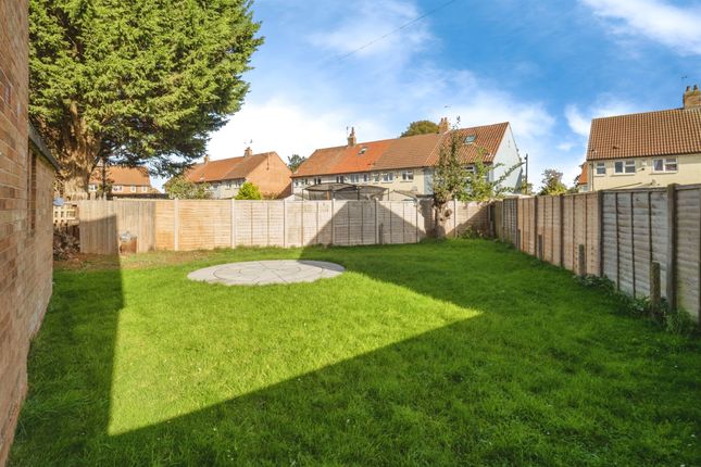16, Stapleford Close, Hull photo 3