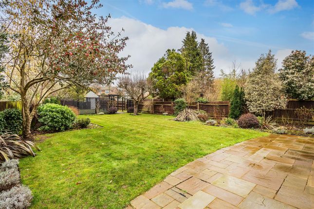 71, West Farm Avenue, Ashtead photo 4