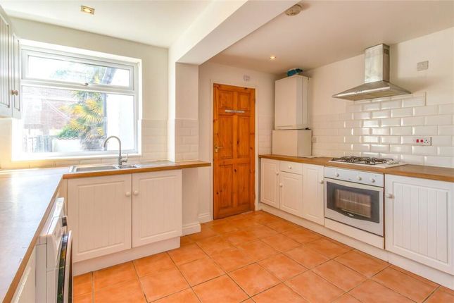 74, Eastcott Hill, Swindon photo 3