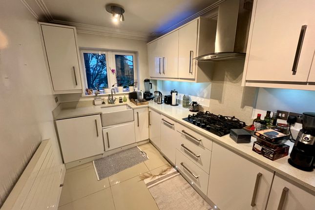 Thumbnail Flat to rent in Hillcrest Road, London