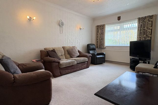 146, Broadway, Oldham photo 3
