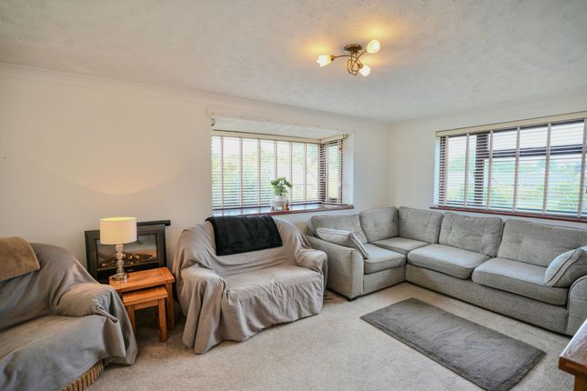 2 Henry Blogg Road, Cromer photo 4