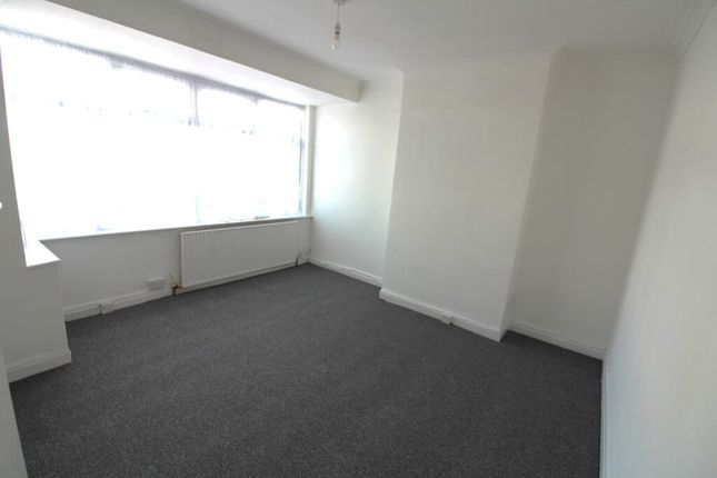 3-bed house on 16, CliffordRoad, London, £2,000/mo